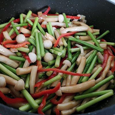 开胃餐|蒜薹炒海鲜菇