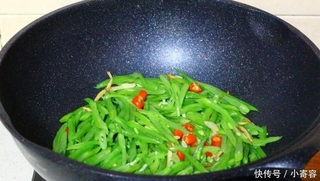 晒晒我家晚餐,3人3菜1主食,荤素搭配,粗细粮混搭,营养更均衡