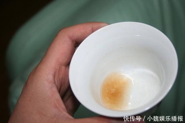 溶解|茶杯、茶壶上面长满了茶垢,该怎样清洗这3招最实用,尽早掌握