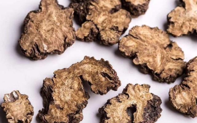 延缓衰老|女性45岁后会开始慢慢绝经,常吃几种食物,可能有助于抗衰老