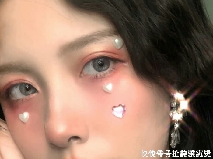 如何让眼睛“越变越美”?日常坚持这3习惯,“卡姿兰大眼”有戏!