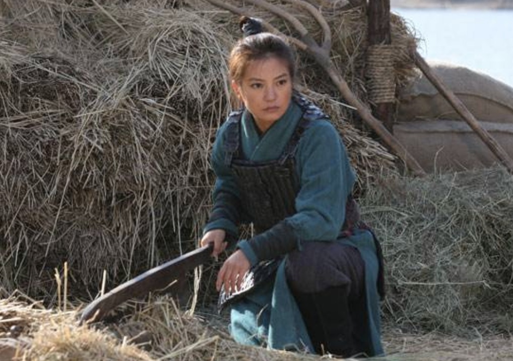 花木兰从军12年,为何一直没有被发现是女子?这2点是关键!