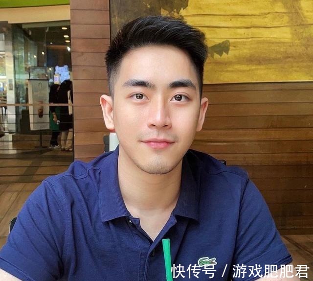 头发 2021男生“不烫不染”的发型,剪完干净利落,尽显潮流帅气!