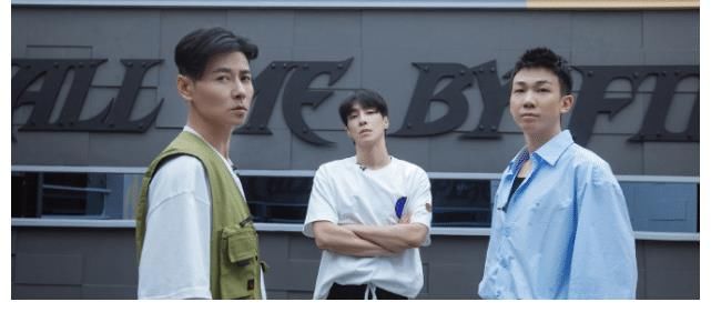 頂流|《披荊斬棘的哥哥》成團夜直播改錄播，張藝興和兩位神秘嘉賓助陣