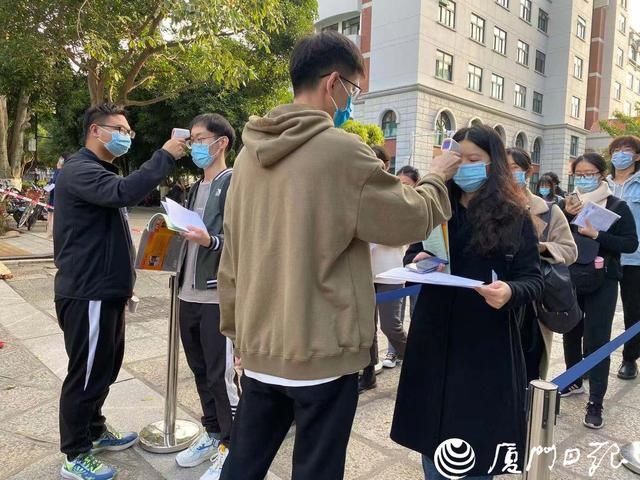 今日，厦门1.67万名考生参加研考