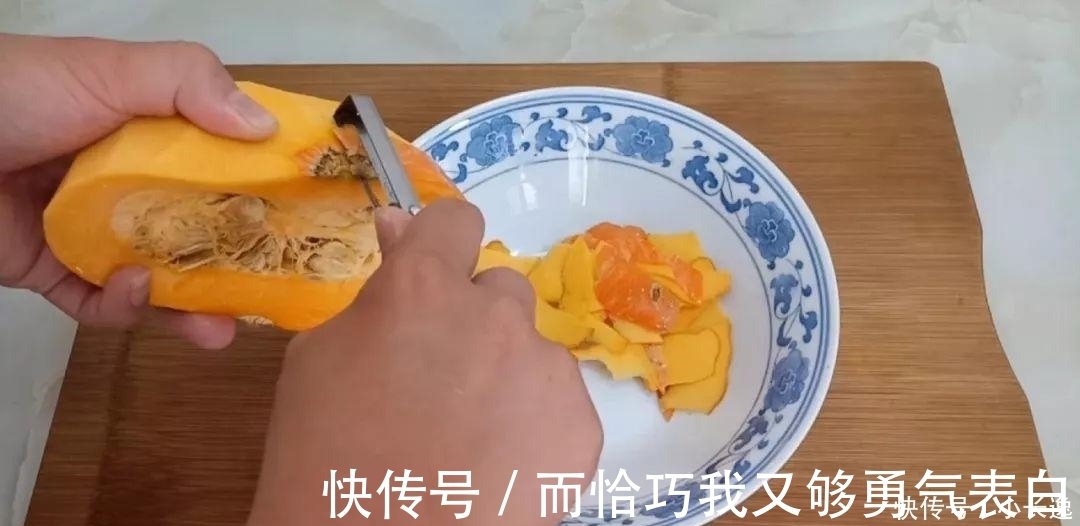 鸡米花|半个南瓜, 一斤面粉, 筷子一搅, 做出来比鸡米花都好吃, 越吃越香
