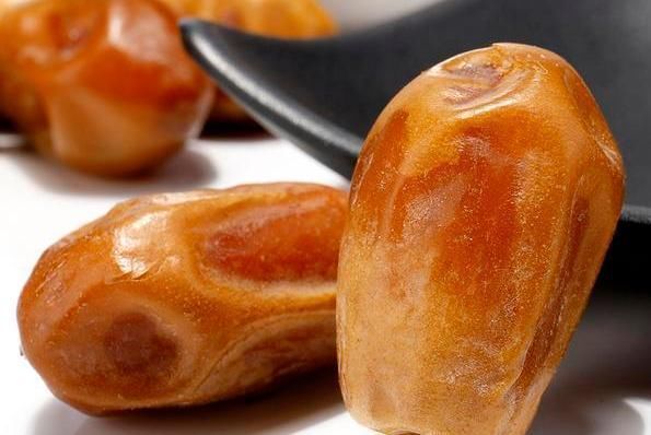 柿子饼|人到中老年：不论有钱没钱！建议多吃“软黄金”，胜过天天人参汤