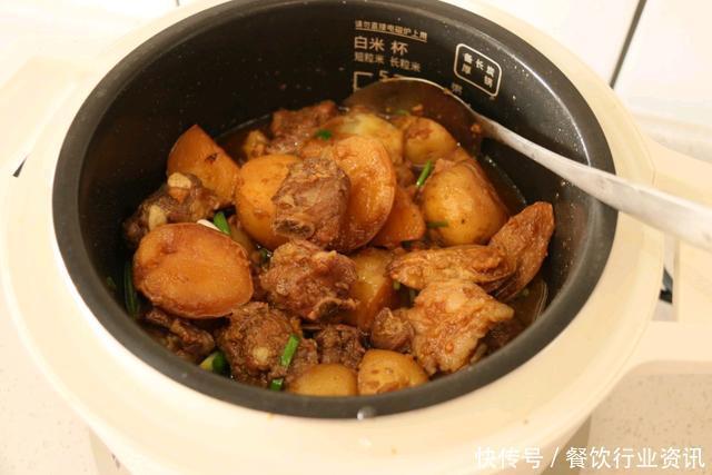 铲子|1个电饭锅,1把铲子,做好一个硬菜红烧排骨,少刷锅是我的梦想