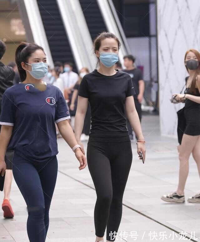 瑜伽裤 紧身瑜伽裤搭配运动上衣,时尚舒适,优雅大气