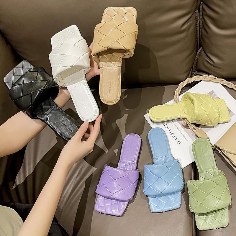 玛丽珍鞋|你的凉鞋烂大街了!今夏流行这几双,百搭又凉快