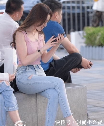 仙女气 粉色针织上衣,时尚减龄,仙女气十足