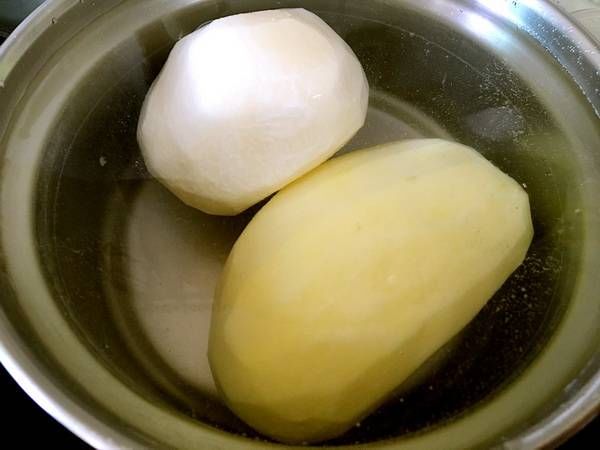  味道|像炒土豆丝一样,来炒白地瓜与土豆丝,熟悉的味道中,别有一番风味