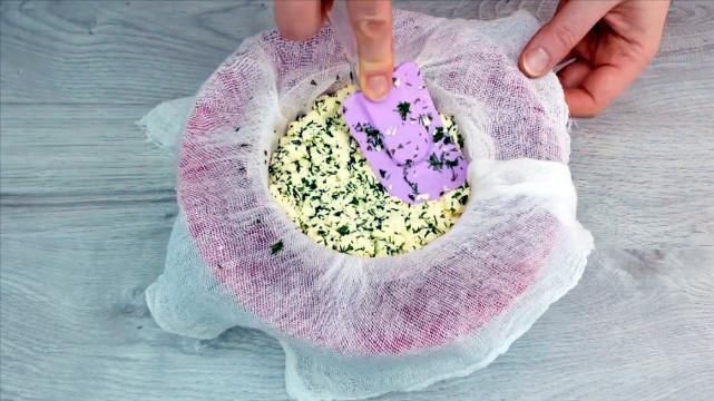 小茴香叶|临期牛奶别扔,加3个鸡蛋做成奶酪,2斤牛奶做一大块,又香又嫩