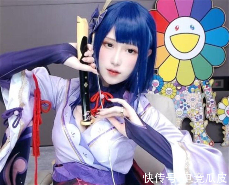 恰饭|腐团儿COS雷神拔刀,袜子质感差也被喷,同为一姐小雪吖真诚获赞