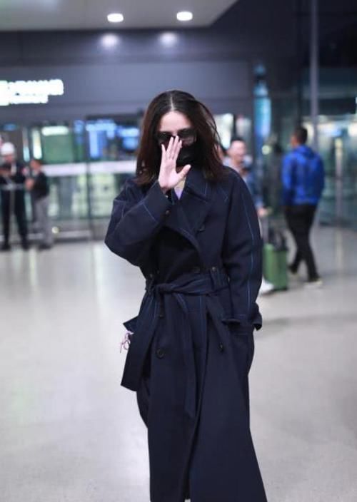 包包挎一个根本不够,背“子母包”带给你双倍实用性,款式随你挑