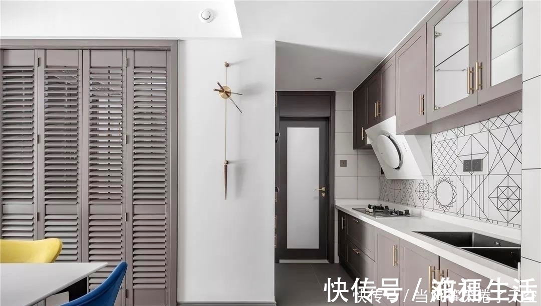 卫生间|她家48㎡,拥有三间卧室,超大餐厅,书房客厅合二为一,太聪明了
