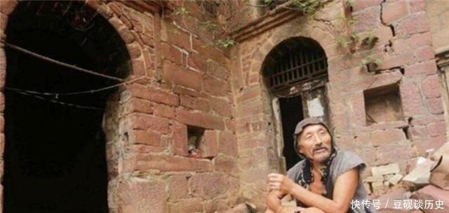  度日|状元后裔牛师静：60年代考上大学，年过70行乞度日，却乐在其中