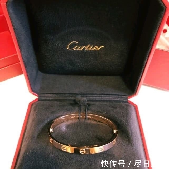 卡地亚 奢侈品珠宝首饰深受女人追捧,价格那么贵,为啥还有人买?