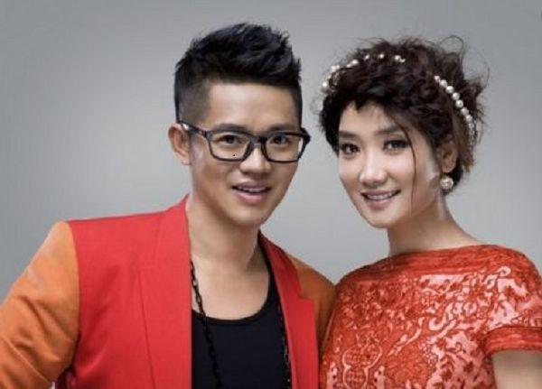 凤凰传奇终于瞒不住了,特殊关系被曝光,原来大家都被骗了这么久