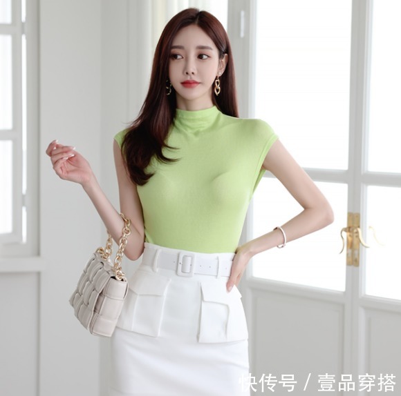 孙允珠|女神孙允珠高清时尚搭配:炫烁金绿简约都市丽人无袖裙