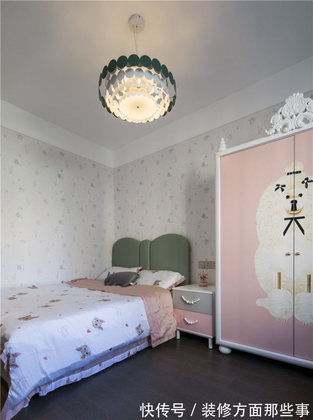 线条处|160平轻奢风四居室,细线条处突出细节,简单而有层次感