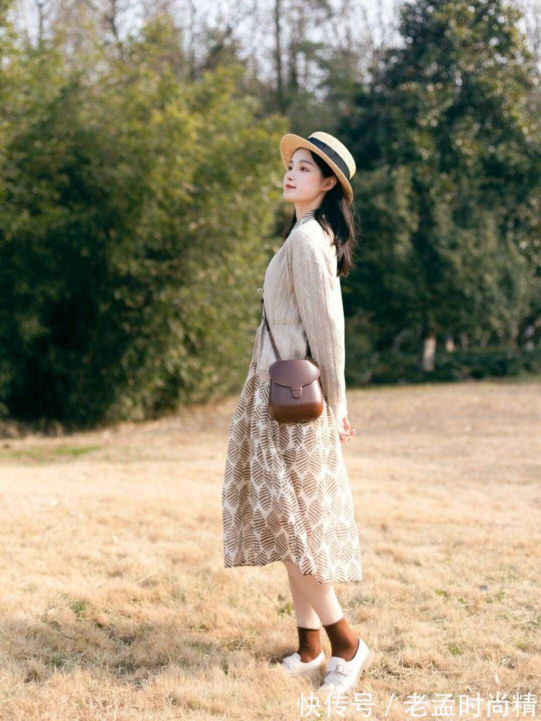 半身裙|小个子女生初春该穿的小裙子? 看看2022年款,这2款可能更适合你