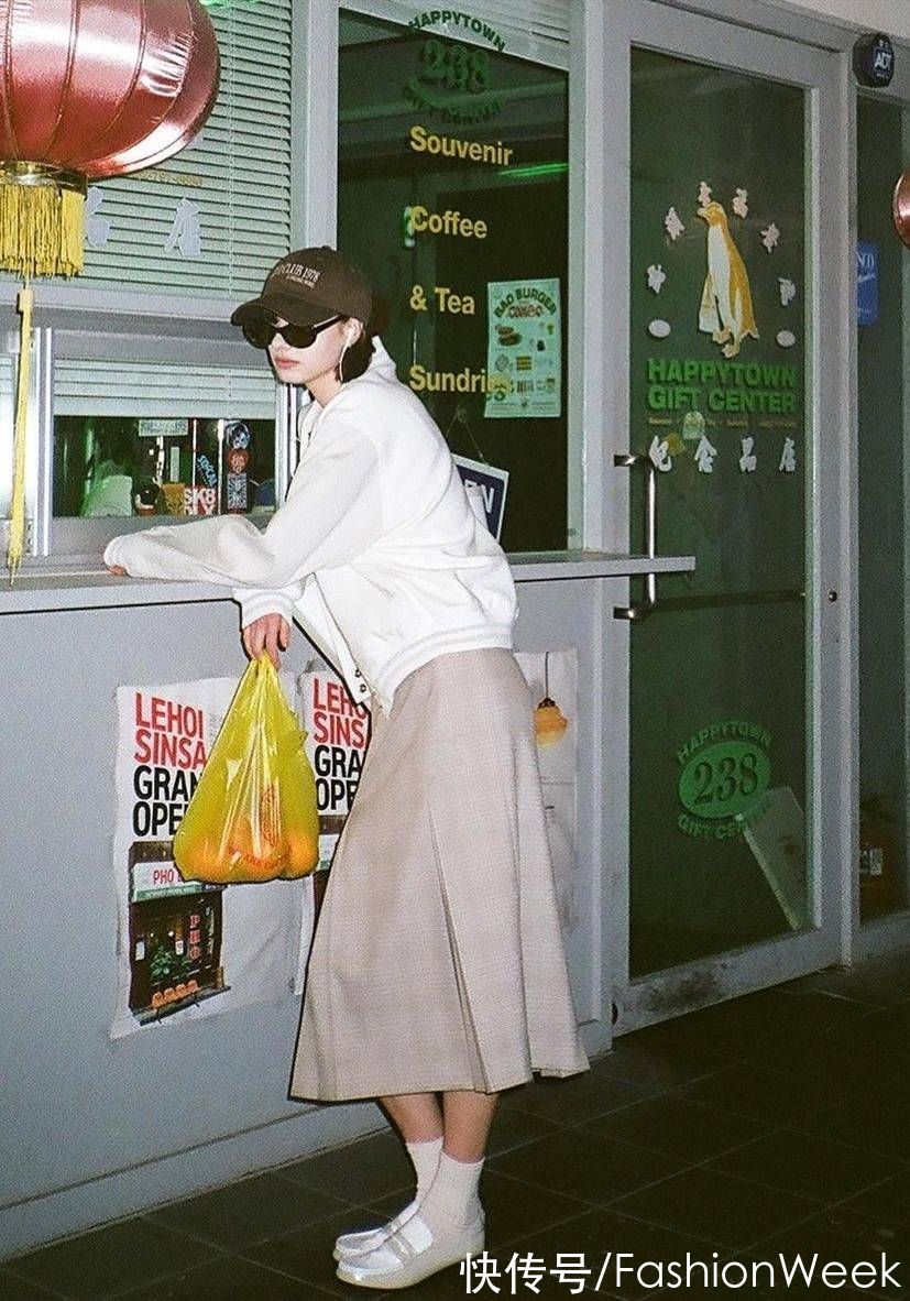 穿搭|今夏「Celine女孩」风穿搭实红