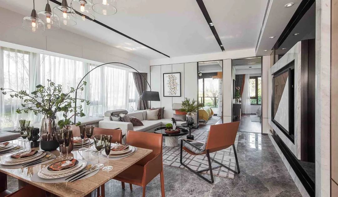 布置|122㎡现代时尚,心灵手巧的女主,在家布置工作台,做起针线活