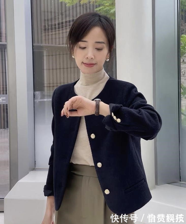 part 40岁女人多穿“纯色上衣”,记住这3个搭配思路,气质远胜同龄人