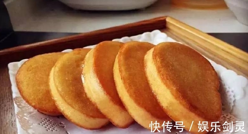 蛋液|炸馒头片,不要裹蛋液,巧用一个料,馒头片更酥脆,吃着不油腻