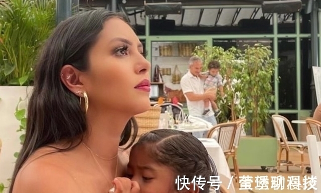 身材|39岁瓦妮莎侧颜绝了!与加索尔妻子同游巴黎,身材颜值碾压大女儿