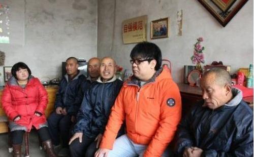 因《星光大道》一夜爆紅,被導(dǎo)演罵滾出娛樂圈的楊光,經(jīng)歷了什么