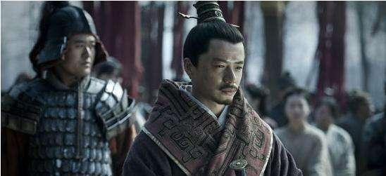 违心之言|萧何设计杀韩信后，望着他的遗体，痛哭说出违心之言，字字无奈