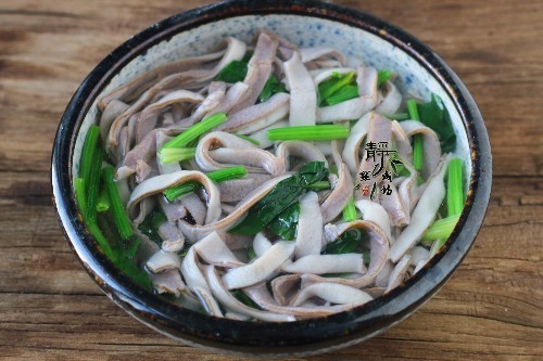 自从学会面条此做法，隔三差五就得做，3天不吃走路都发飘