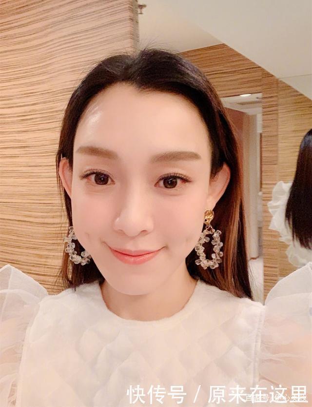 女人敷面膜时，尽量别犯4个“错误”，不然皮肤越敷越干，还浪费