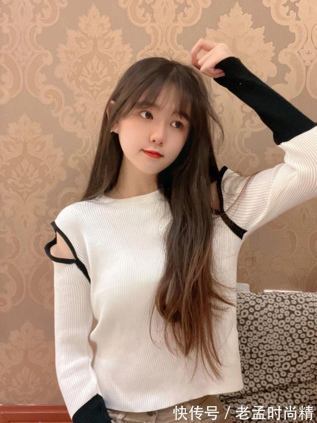 毛衣|穿针织衫毛衣的美女,清纯的样子真美,毛衣百搭又好看