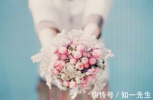 赏析|7月出生的女孩起名:倾城又倾国的女宝宝佳名