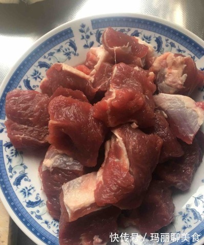 清洗干净|炖牛肉时,千万别加这味料,做错等于毁了一锅肉,不懂别乱放!