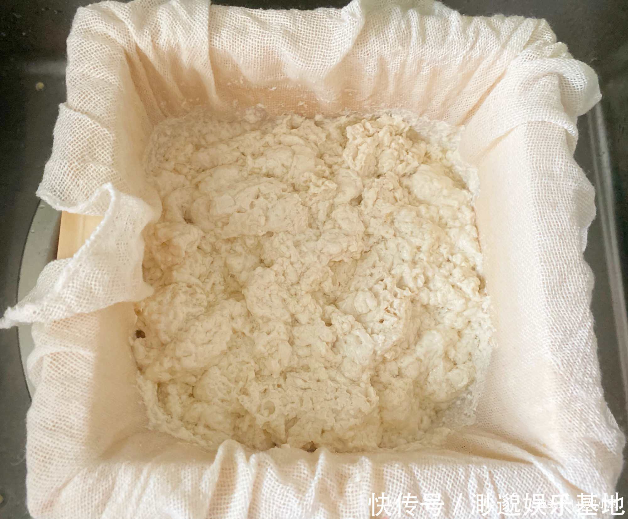 香嫩|想吃豆腐自己做,不用石膏不用醋,香嫩美味做法简单一看就会