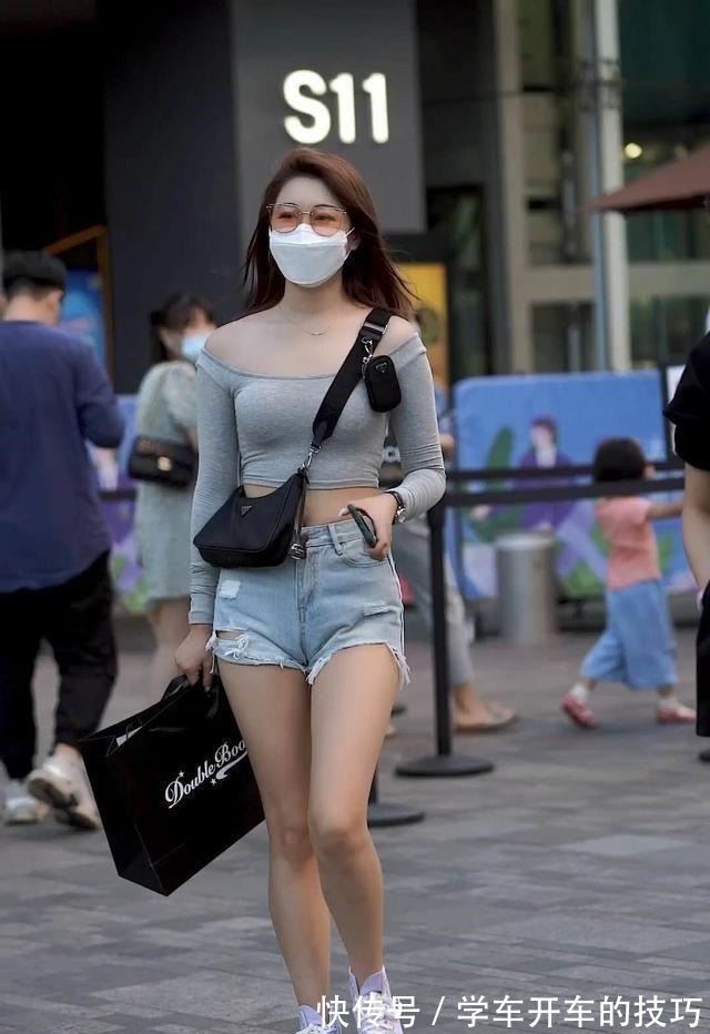 职位 时尚帅气的瑜伽裤穿搭年轻有品位,展现你的身材优势,成熟魅力!