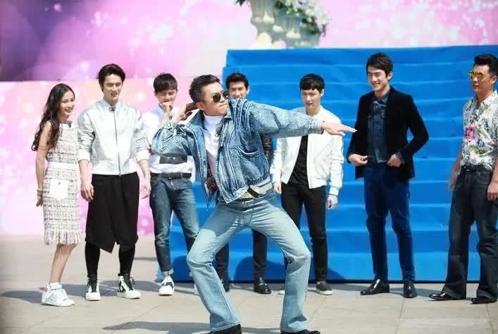 网曝《奔跑吧10》嘉宾阵容,李晨郑恺不负众望,白鹿蔡徐坤仍在