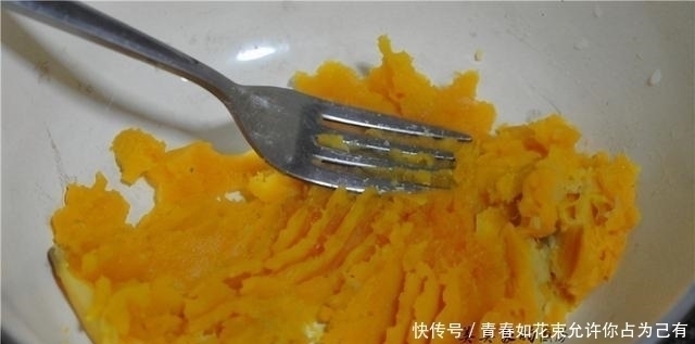 小饼|春意盎然，爱上了这款“三无”早餐！无油无糖无面粉，低脂健康！