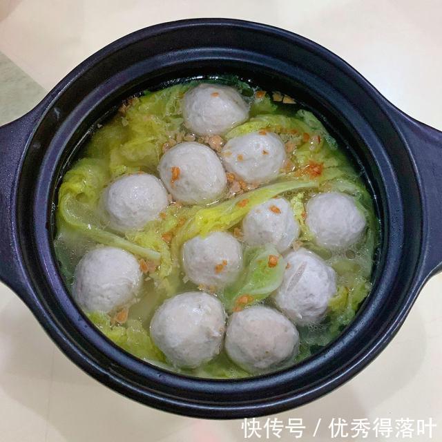  简单|白菜肉丸汤，简单又美味
