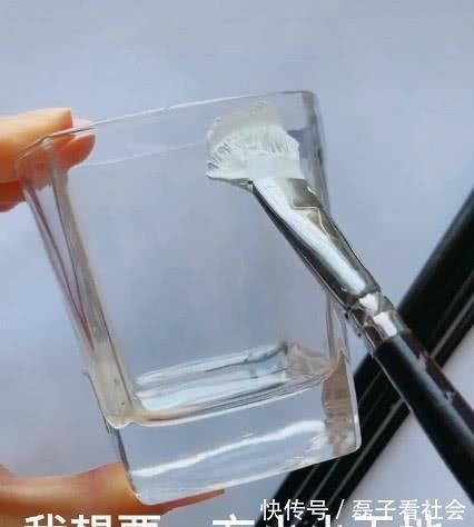 作画#美术生穷到连水杯也不放过,开头是青铜,看到成品:灵魂画师!