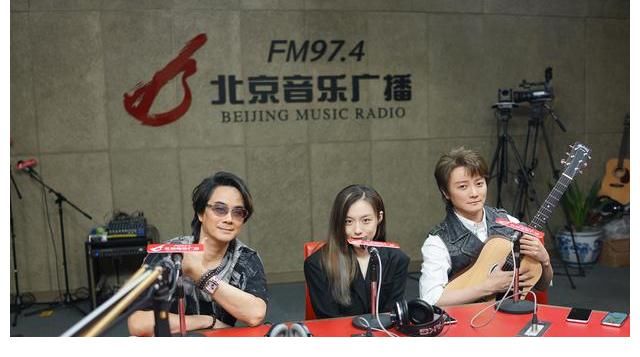 新专辑|F.I.R.飞儿乐团新专辑上线宣传跑不停 变身电台主播开启直播马拉松