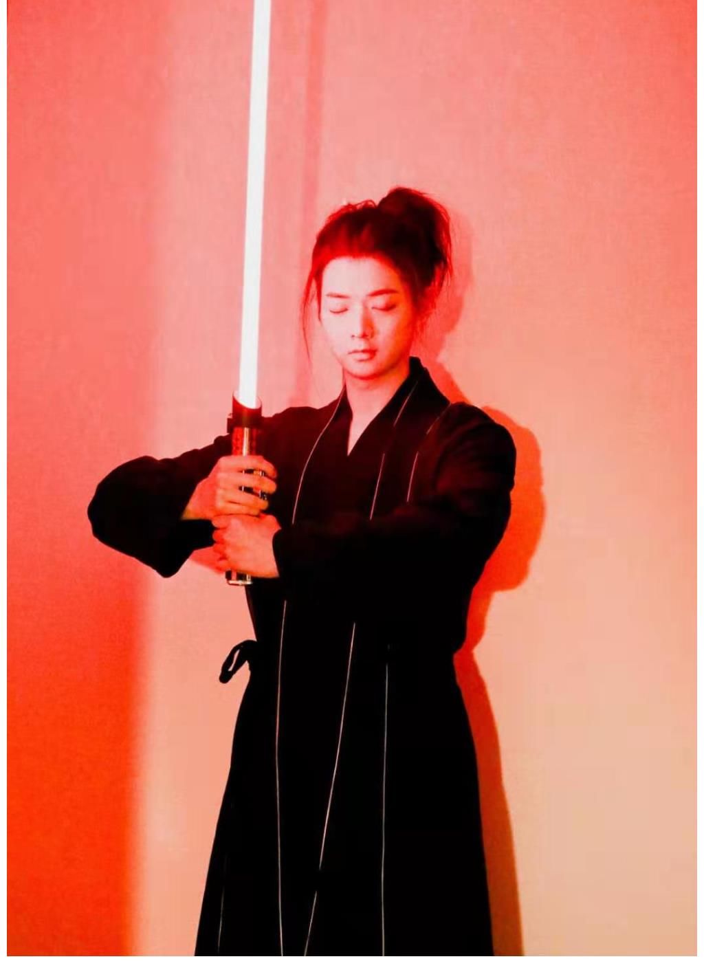 霍尊|霍尊被全员抵制，节目组宣布其退出录制，演艺生涯要结束？