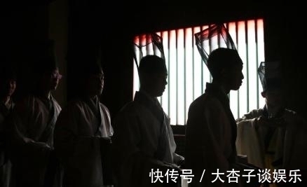 千字文&《弟子规》有害无益，这样的伪国学还要“残害”多少青少年？