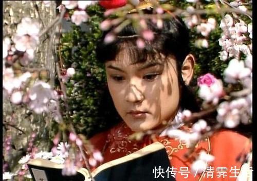 宝玉#林黛玉和薛宝钗谁的身份最尊贵?宝玉写的2个字,刷出新认知