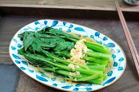 天热可多吃的青菜，比黄瓜鲜比丝瓜嫩，一斤2块钱，错过可惜了