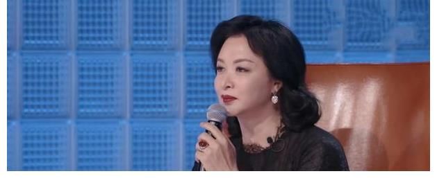 《追光吧》金星擔任主持人，對話兩位哥哥，不回避犀利問題